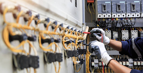 Professional Electrician technician working in Eucalyptus Hills, CA